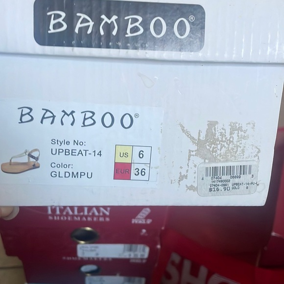 Sandles - Picture 1 of 2